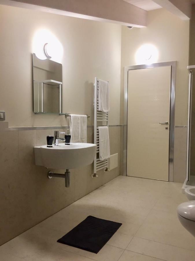 Residenza Virgiliana Suite Con Terrazza-Centro Storico Mantova Exteriör bild